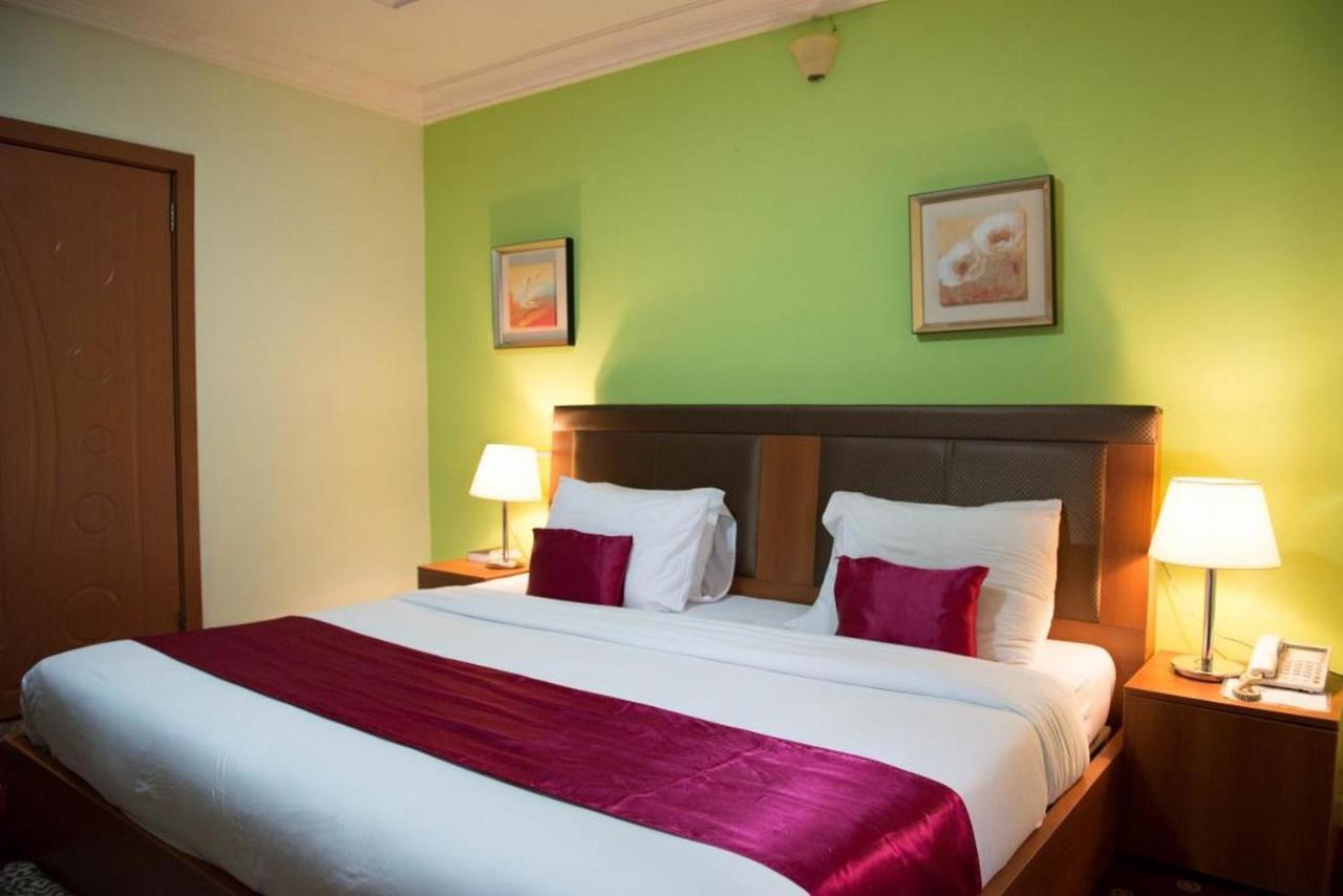 Room In Lodge - Grand Ibro Hotel Abuja Jabi Exterior foto